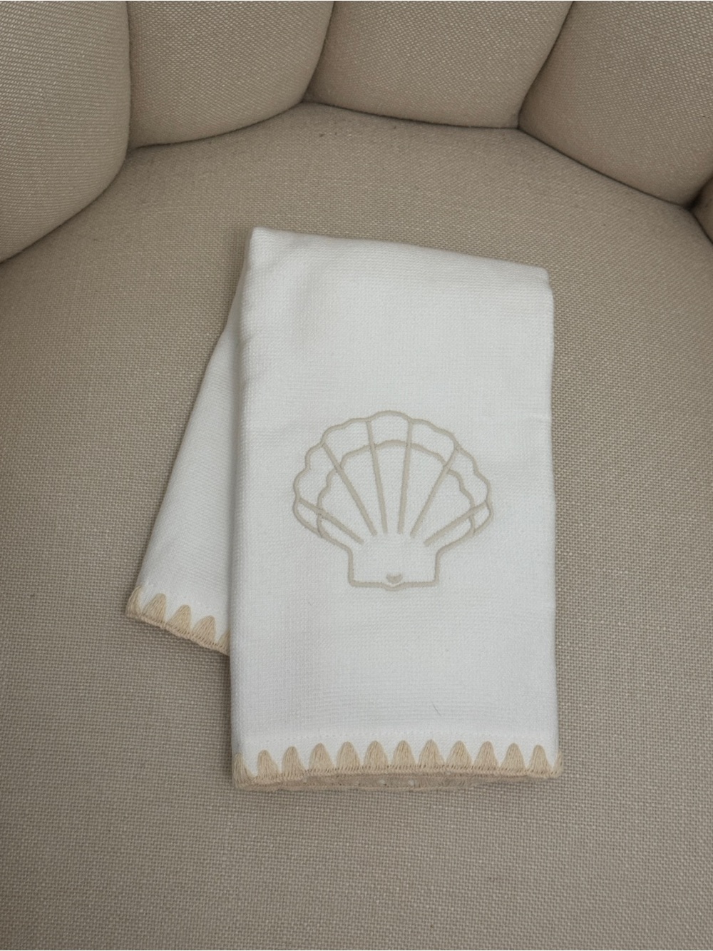 Weezie Towels SAND SHELL STITCHED GUEST TOWEL